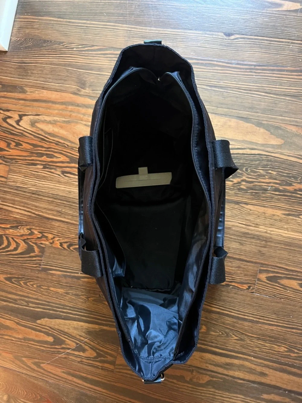 BEIS stylish black